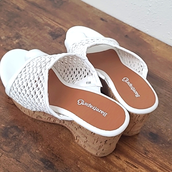 NEW Wedge Sandals By Baretraps sz 6.5 M - Picture 4 of 5